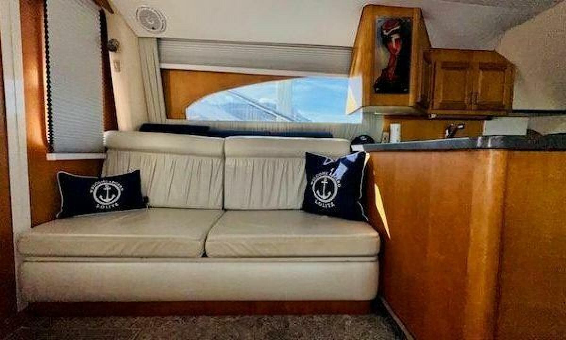 2001 Luhrs Convertible — photo 6