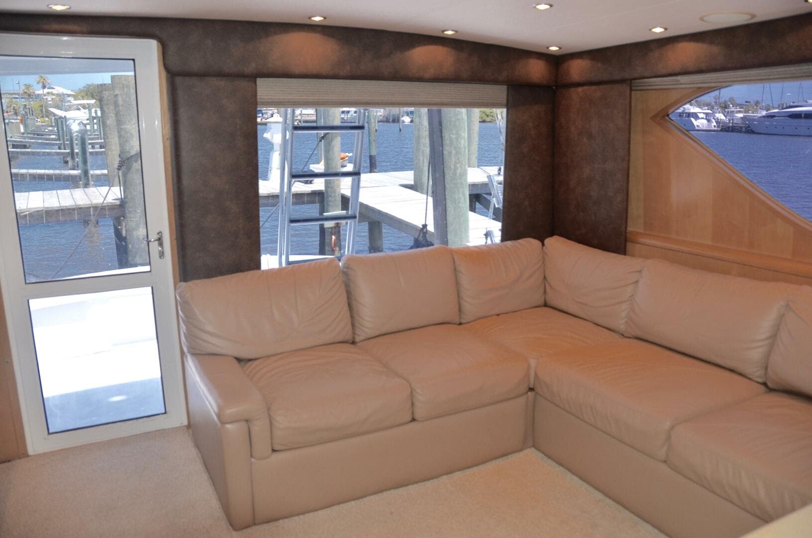 1999 Hatteras — photo 4