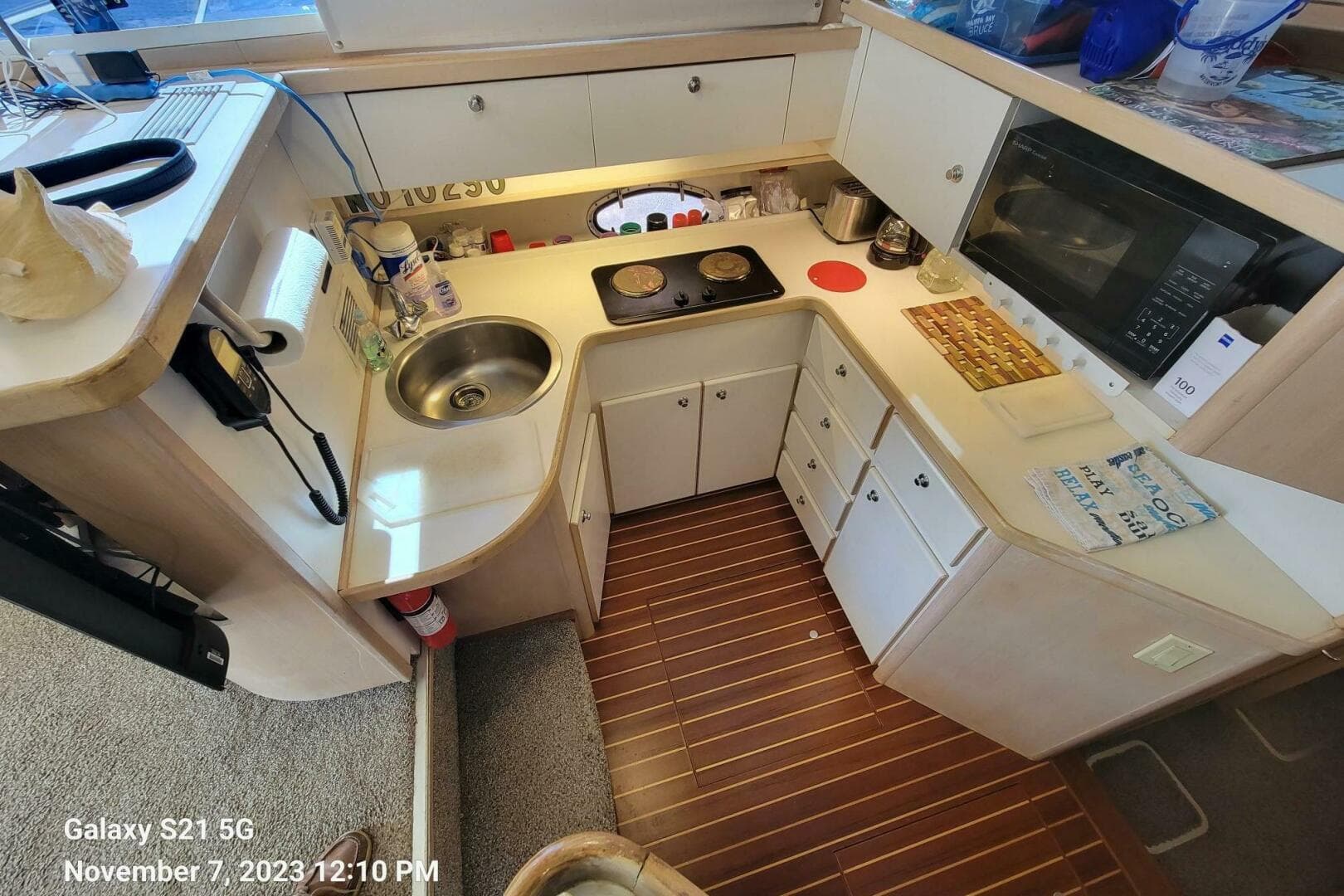 1994 Tiara Yachts 3600 Convertible — photo 13