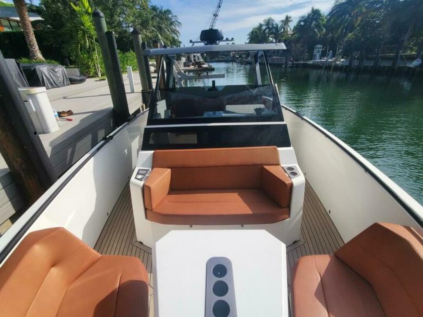 2021 Vanquish Vq 40 — photo 4