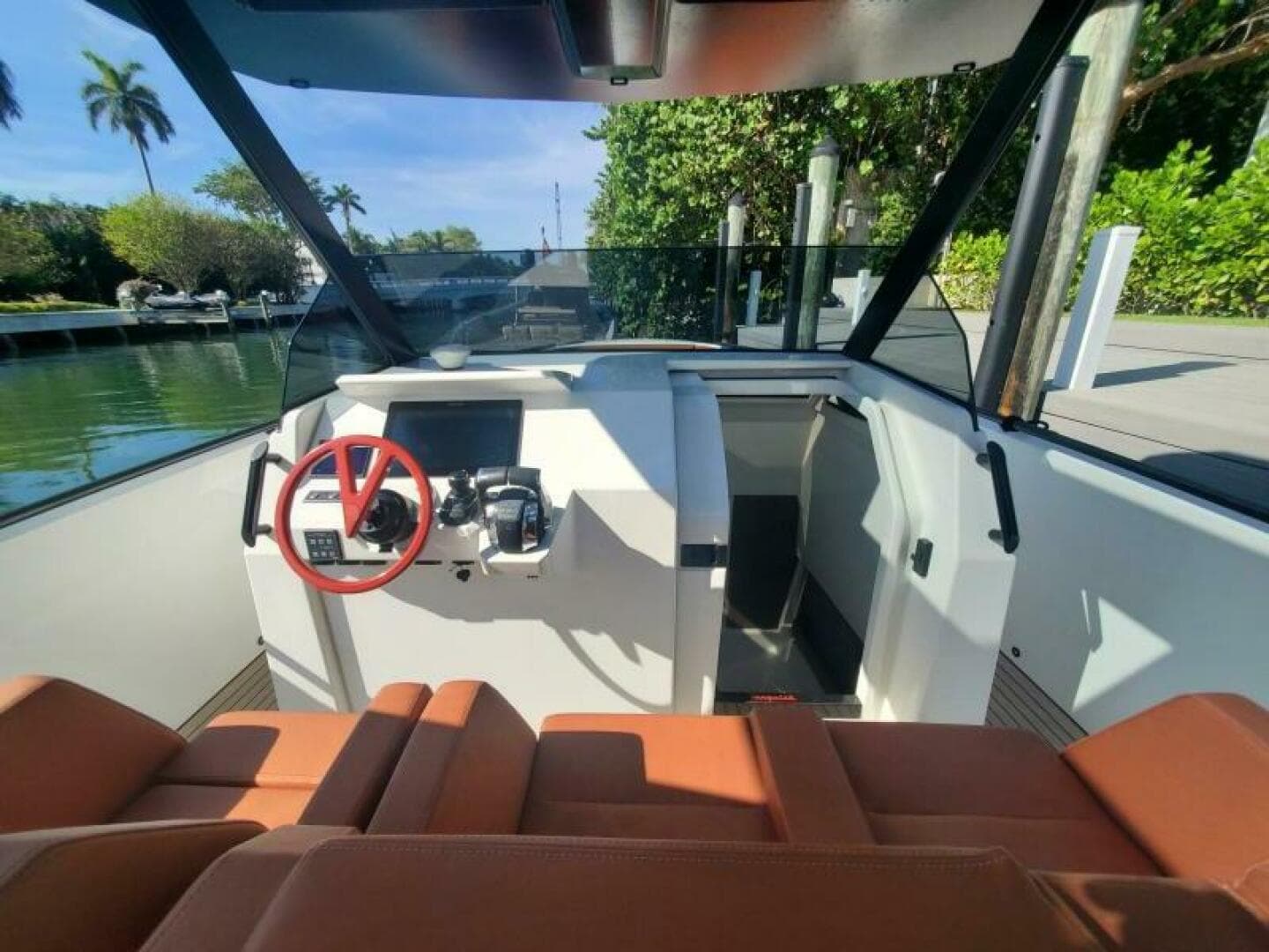 2021 Vanquish Vq 40 — photo 7