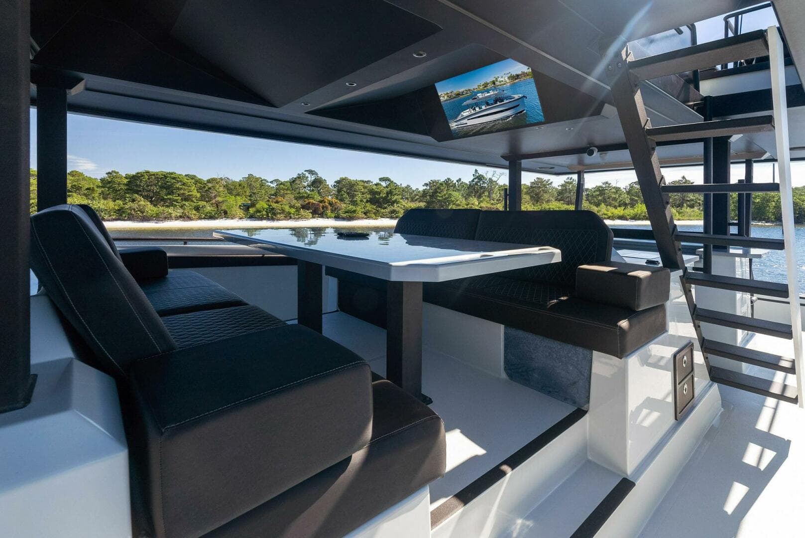 2019 Dutchcraft 56 Open — photo 22