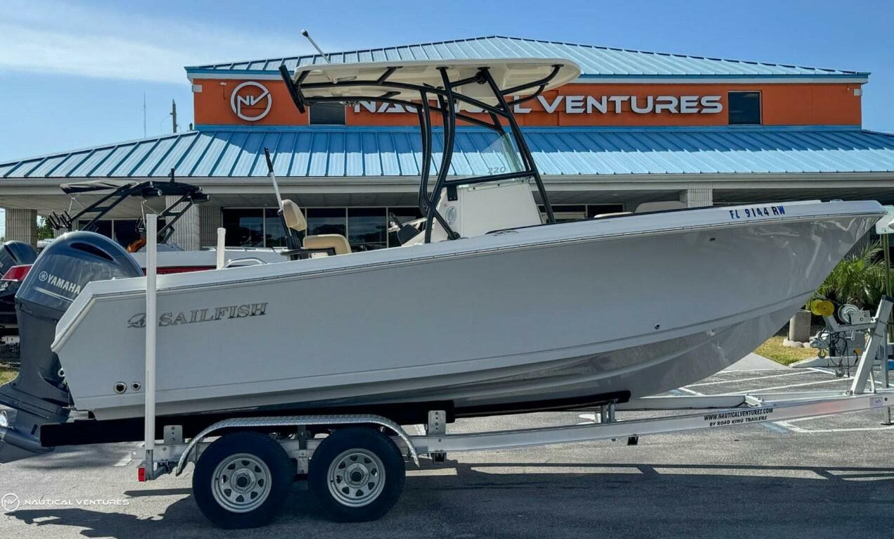 2019 Sailfish 220 CC — photo 2