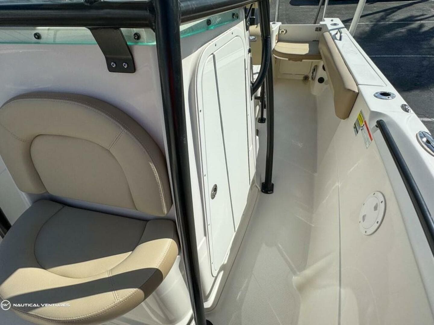 2019 Sailfish 220 CC — photo 11