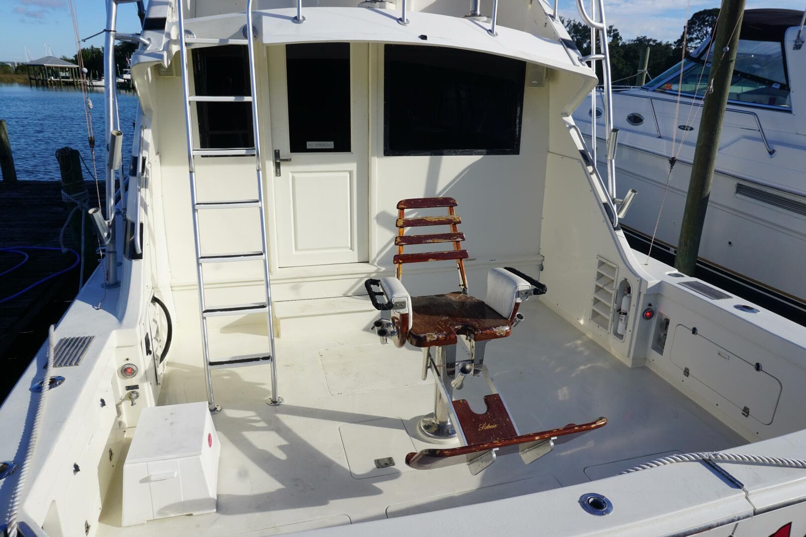 1987 Bertram 37 Convertible — photo 4