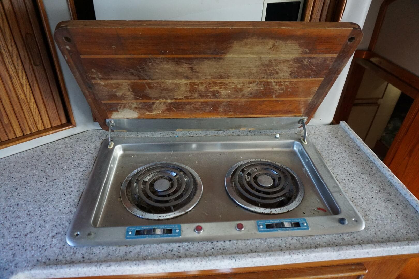 1987 Bertram 37 Convertible — photo 8