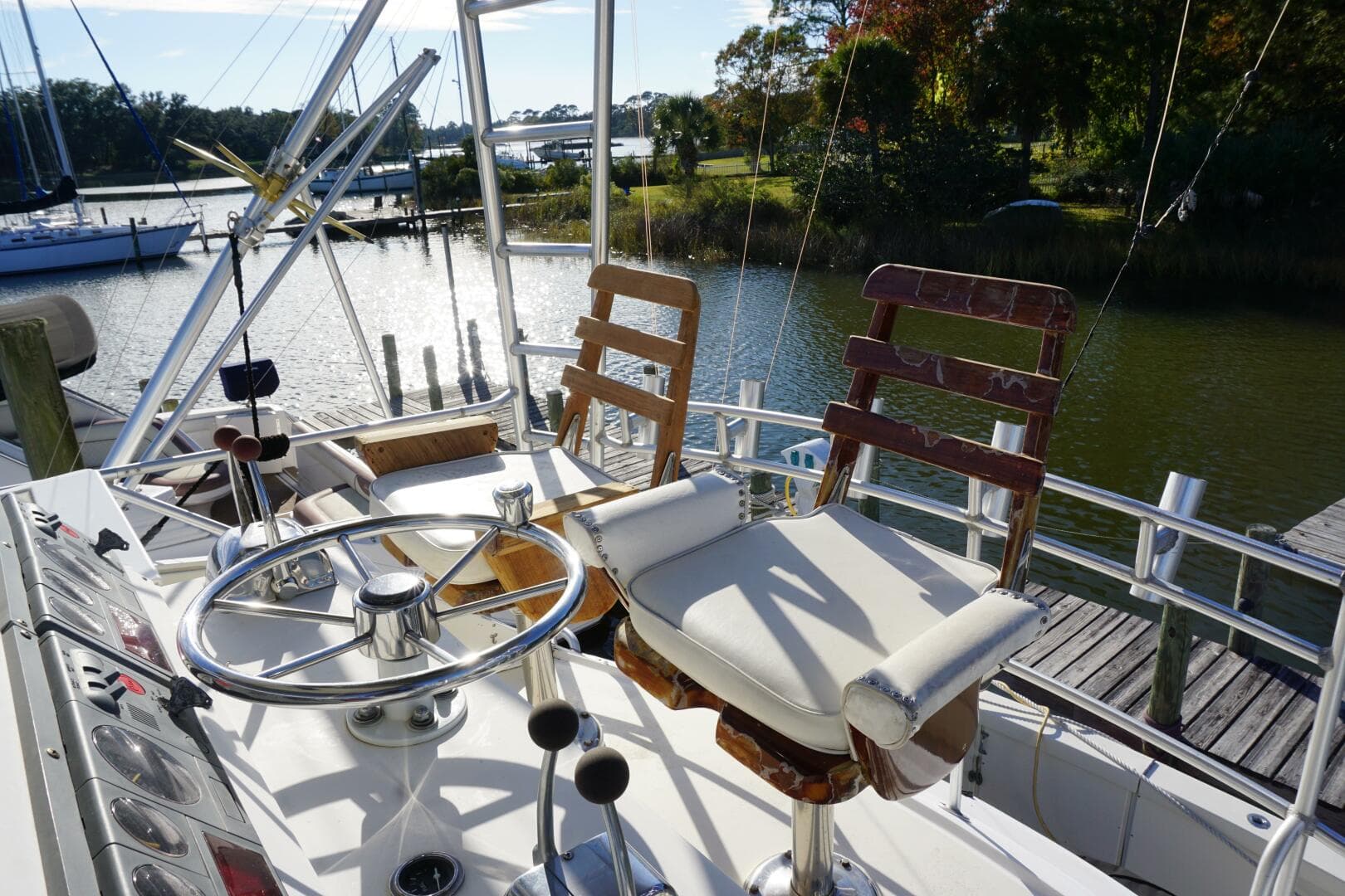 1987 Bertram 37 Convertible — photo 3