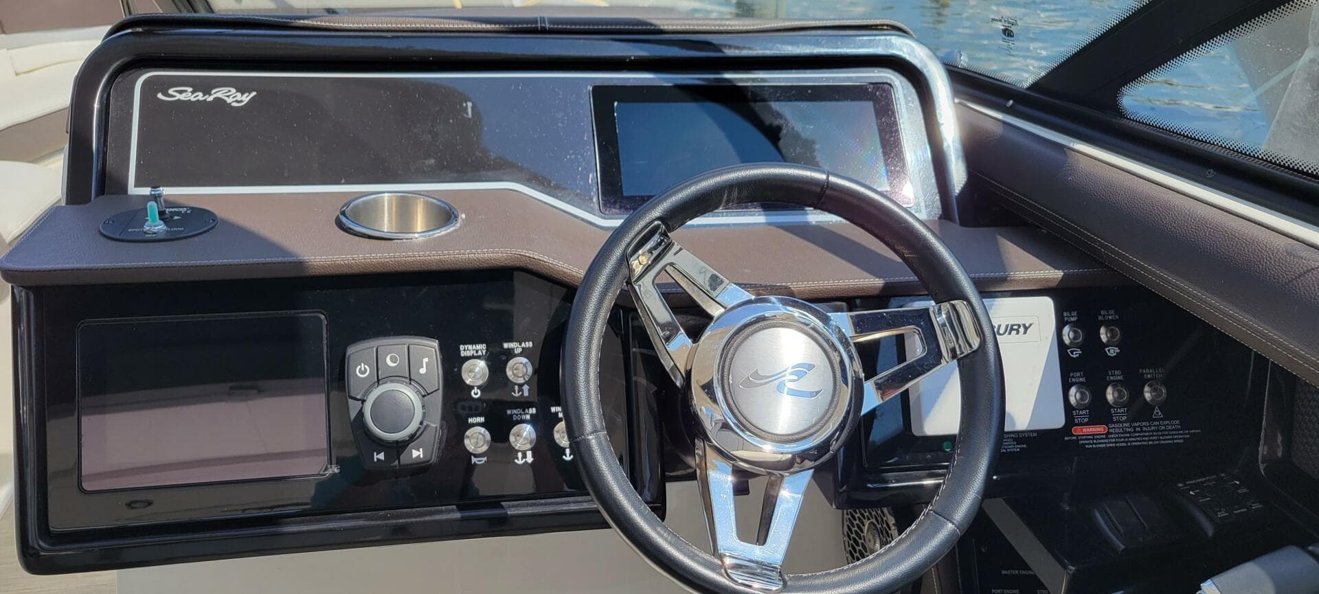 2017 Sea Ray 310 Slx — photo 7