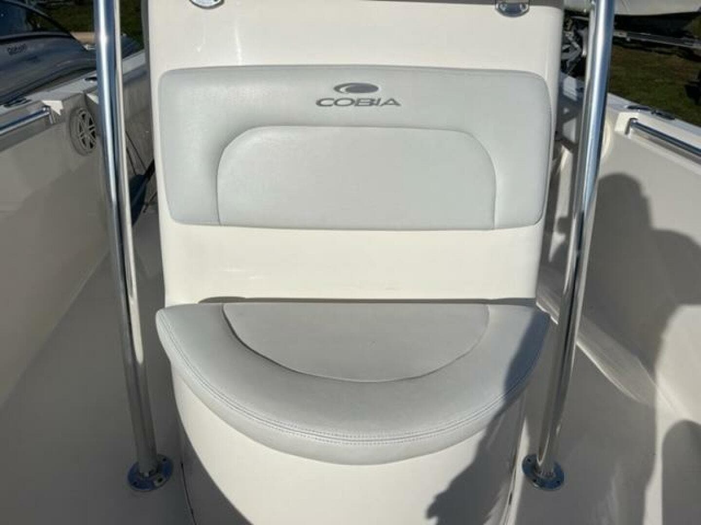2021 Cobia 237 Center Console — photo 6