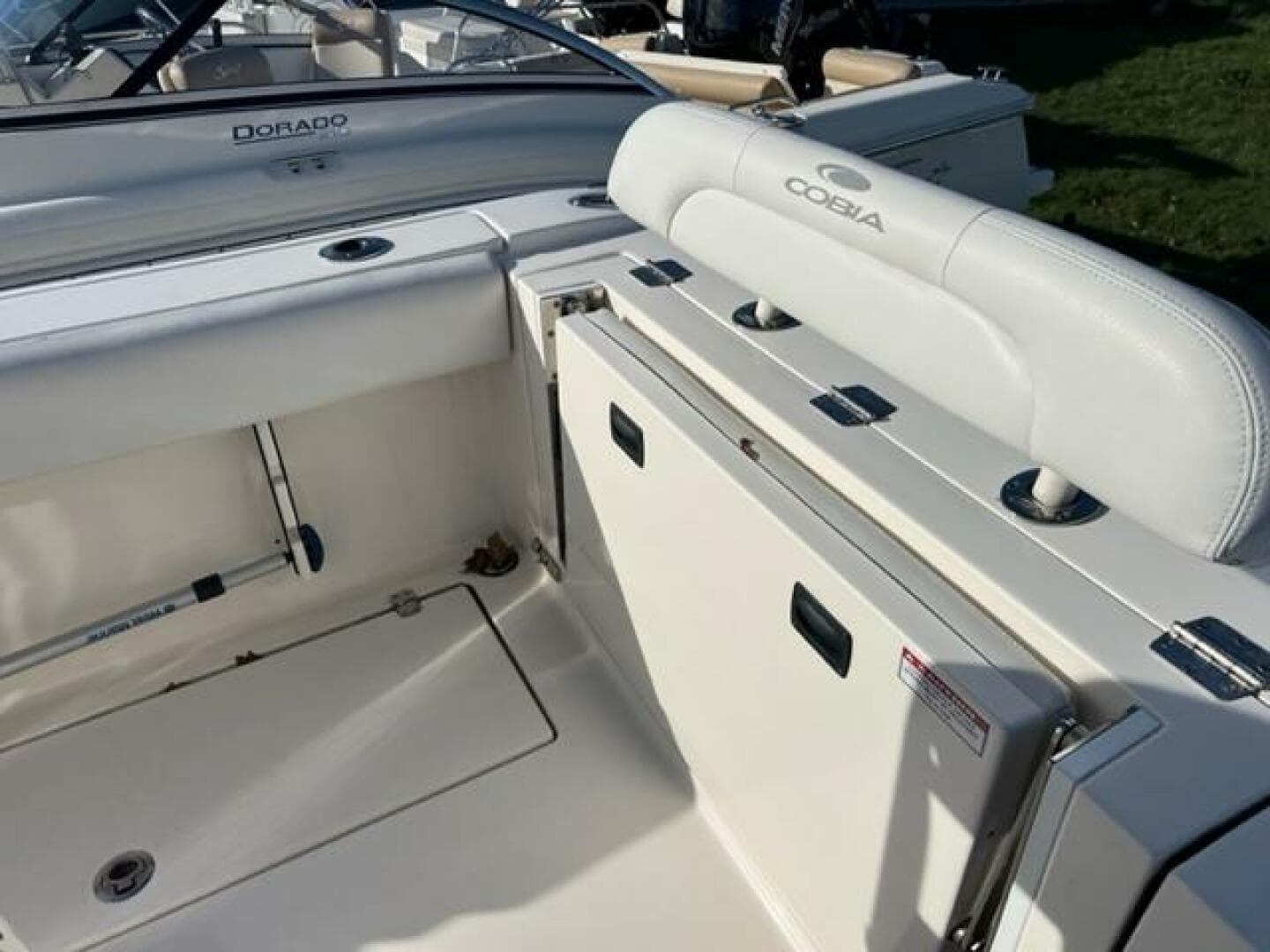 2021 Cobia 237 Center Console — photo 9