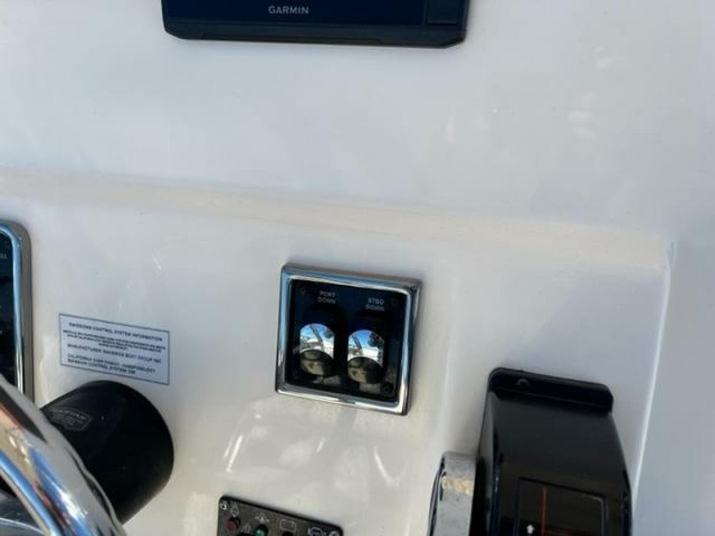 2021 Cobia 237 Center Console — photo 3