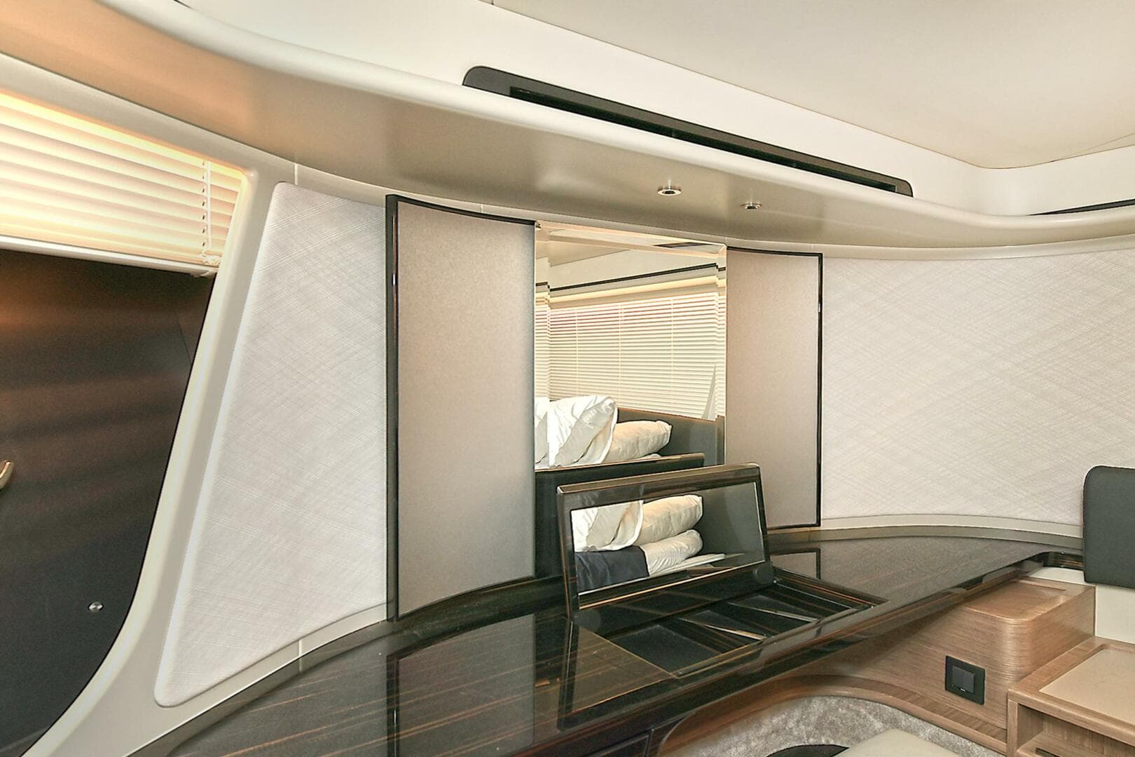 2022 Absolute 62 Fly — photo 43