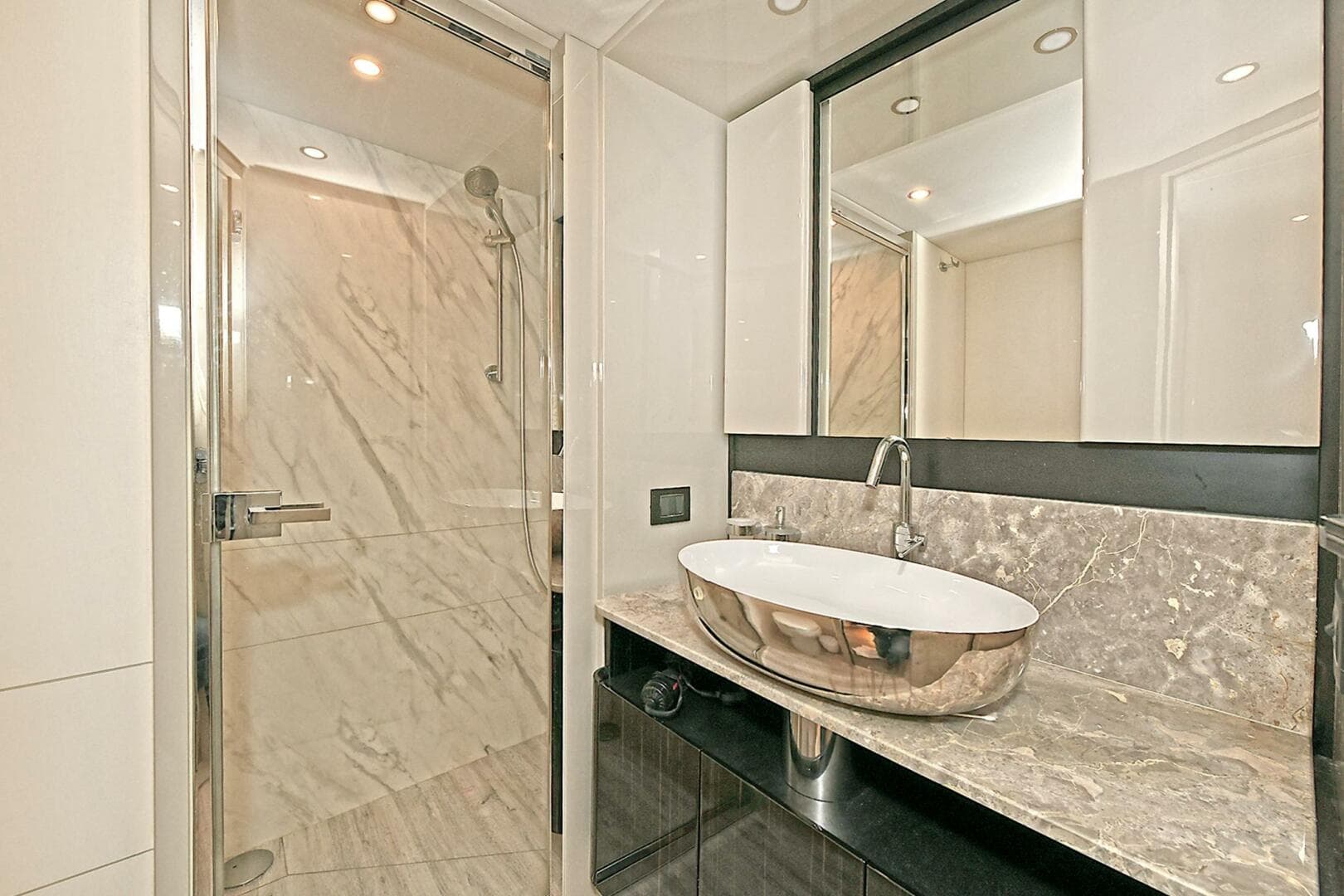 2022 Absolute 62 Fly — photo 49