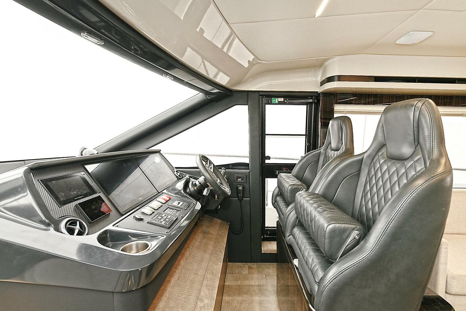 2022 Absolute 62 Fly — photo 36