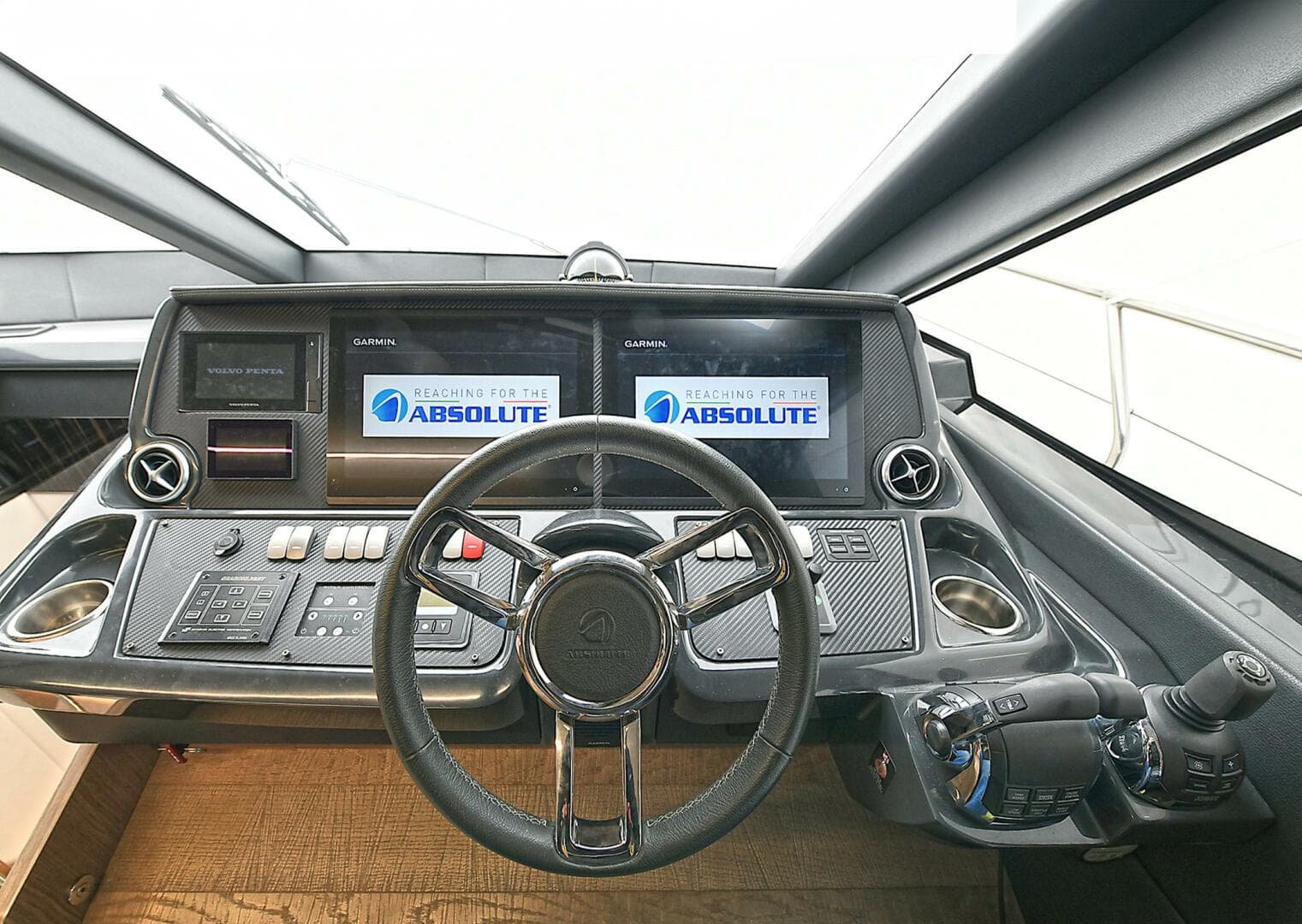 2022 Absolute 62 Fly — photo 37