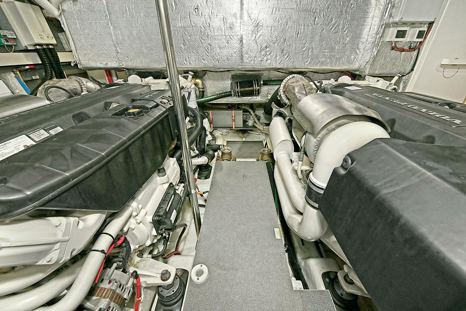 2022 Absolute 62 Fly — photo 58