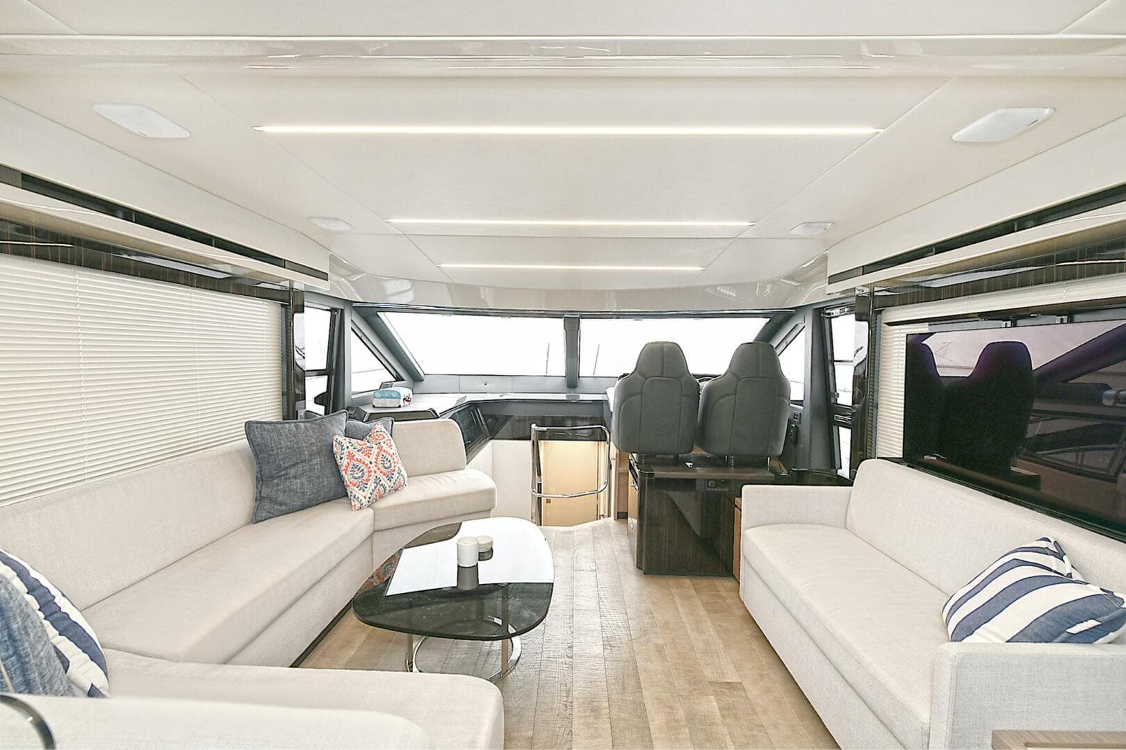 2022 Absolute 62 Fly — photo 30