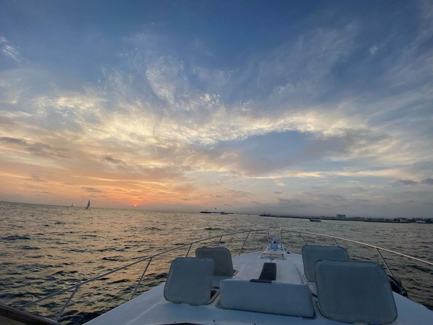 1993 Silverton 38 Express — photo 9