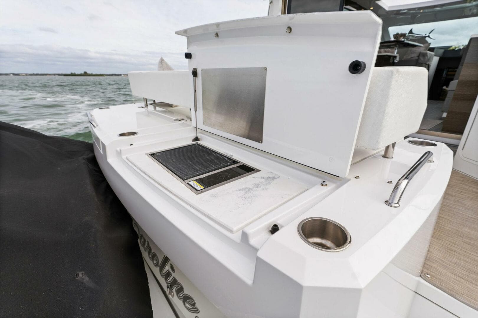 2020 Cruisers Yachts 46 Cantius — photo 7