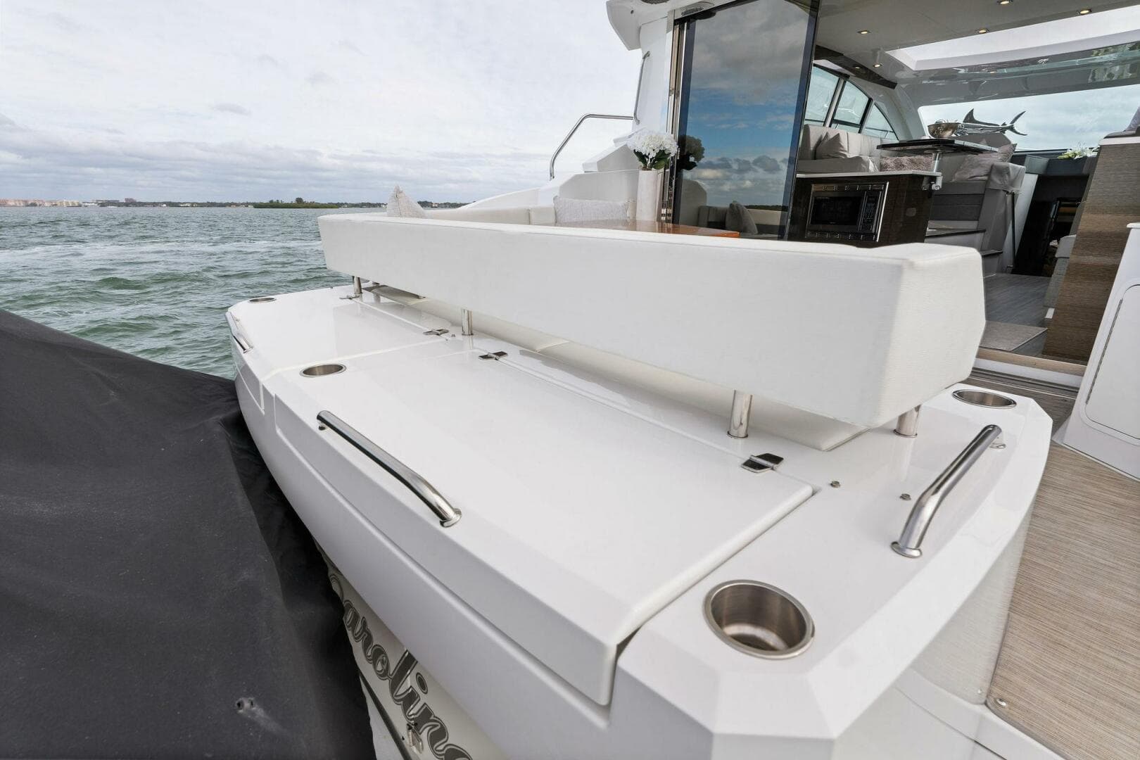 2020 Cruisers Yachts 46 Cantius — photo 6