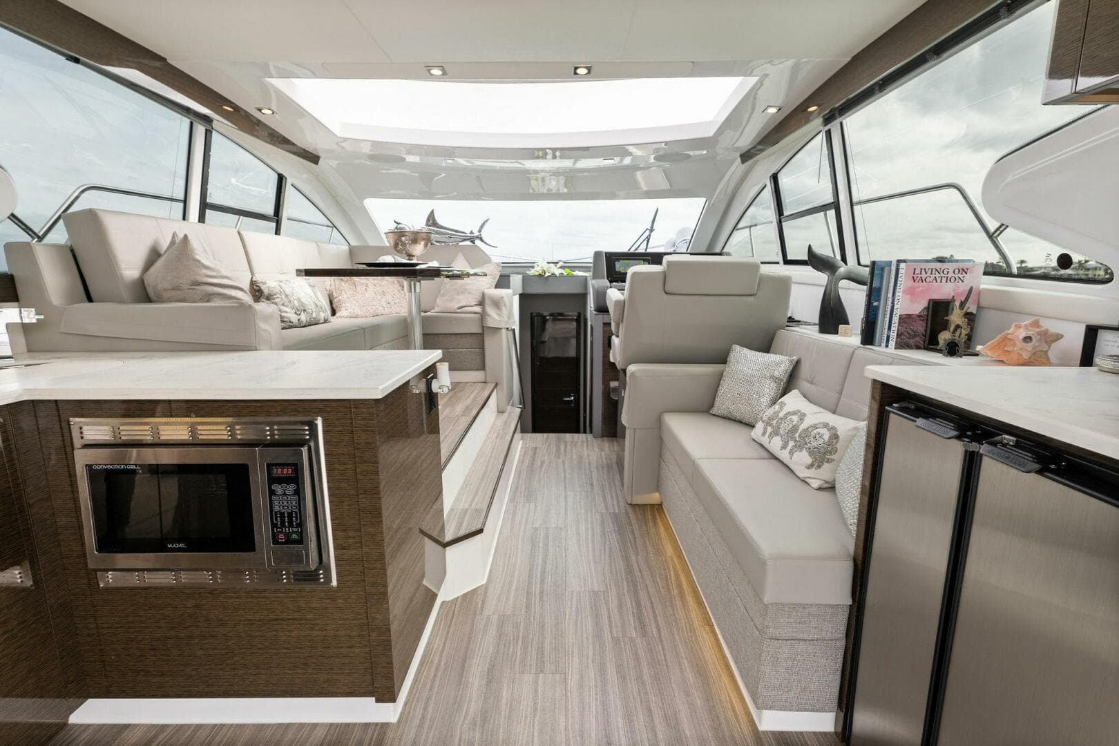 2020 Cruisers Yachts 46 Cantius — photo 3