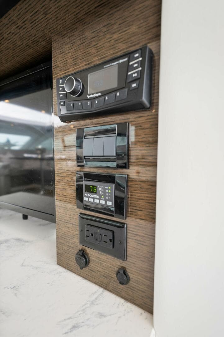 2020 Cruisers Yachts 46 Cantius — photo 18