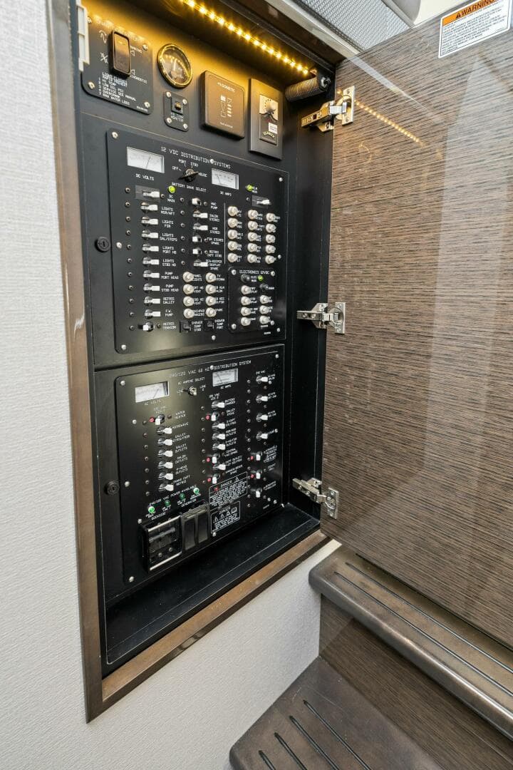 2020 Cruisers Yachts 46 Cantius — photo 48