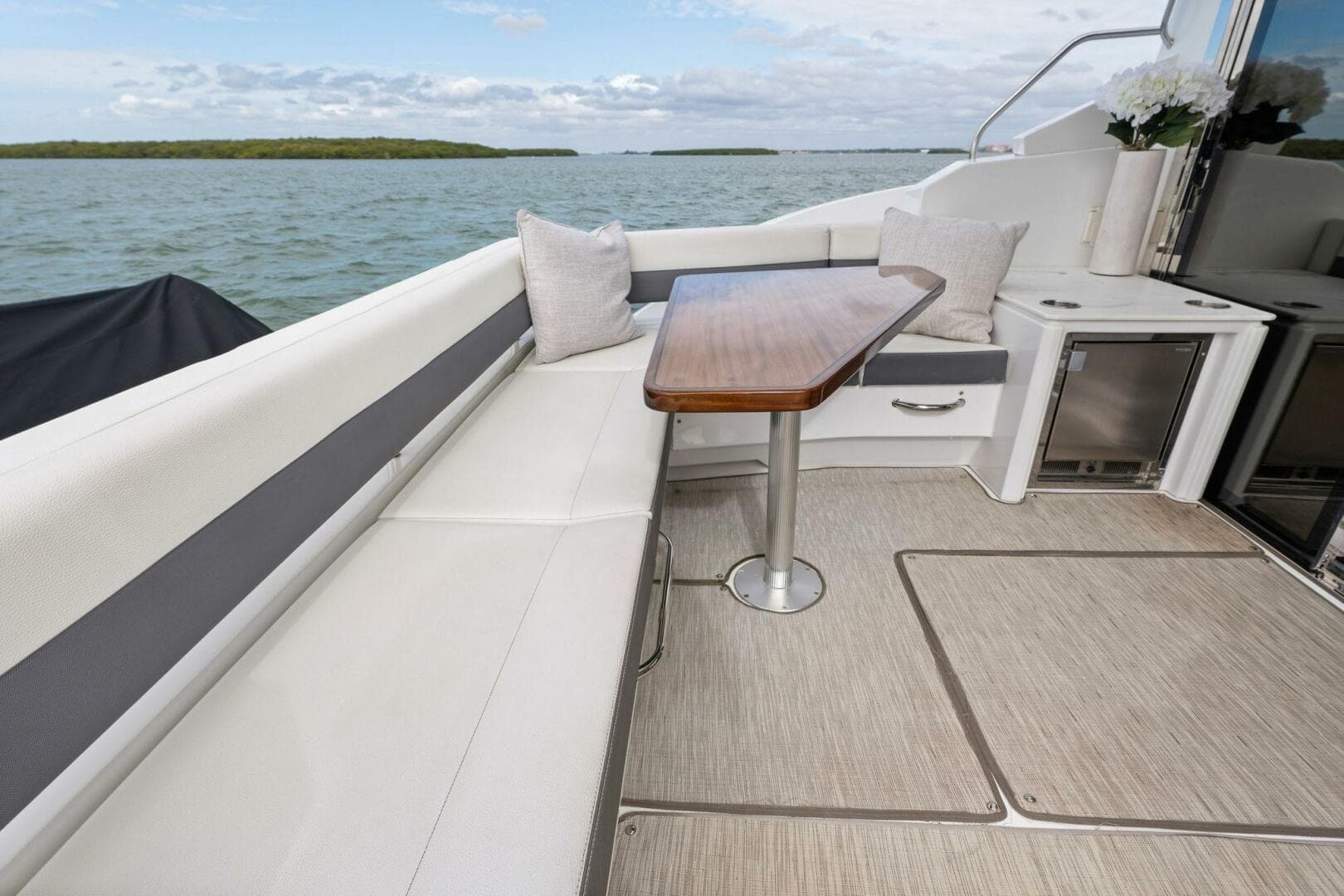 2020 Cruisers Yachts 46 Cantius — photo 15