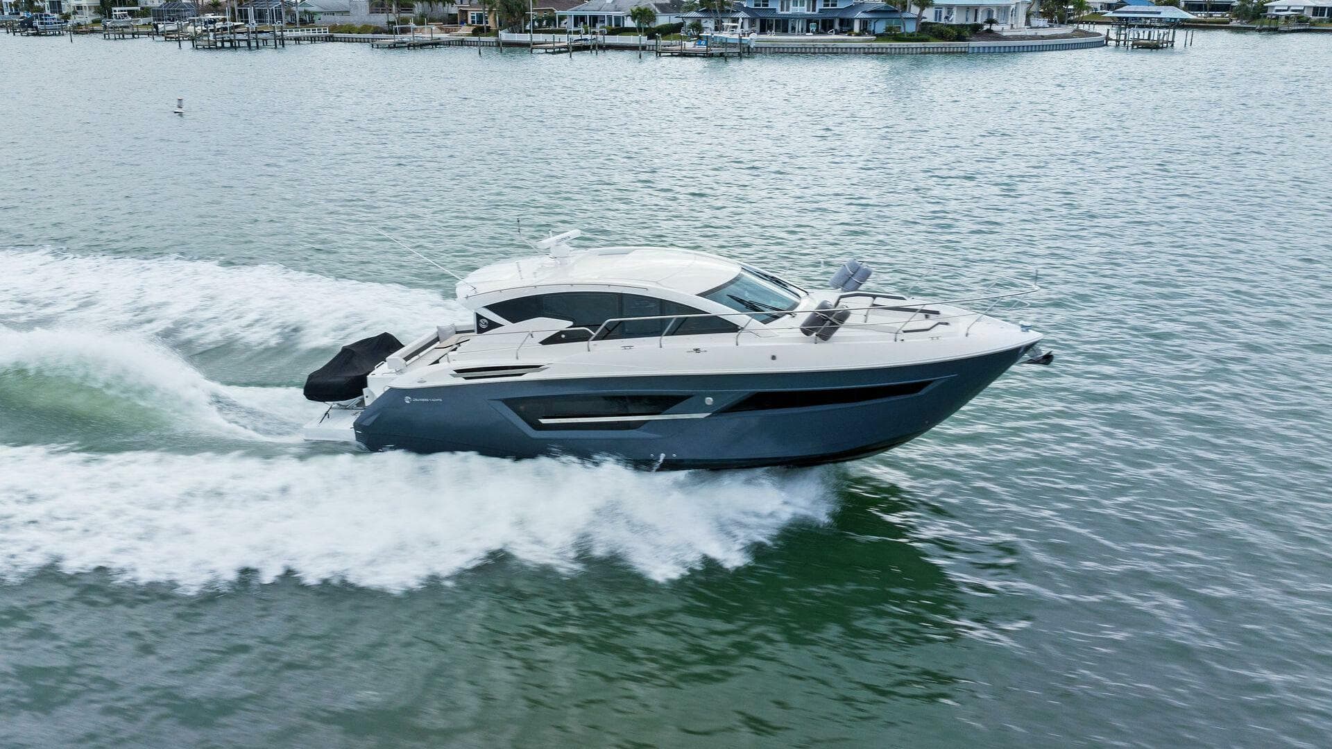 2020 Cruisers Yachts 46 Cantius — photo 1
