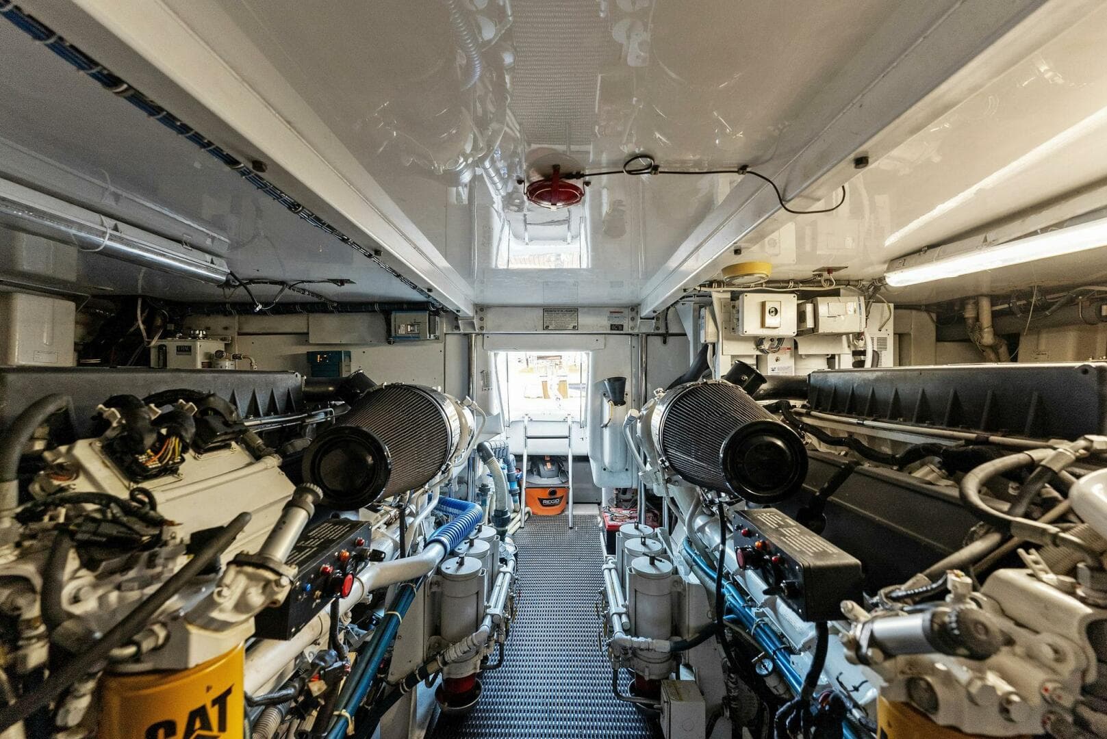 2007 Hatteras 64 Convertible — photo 51