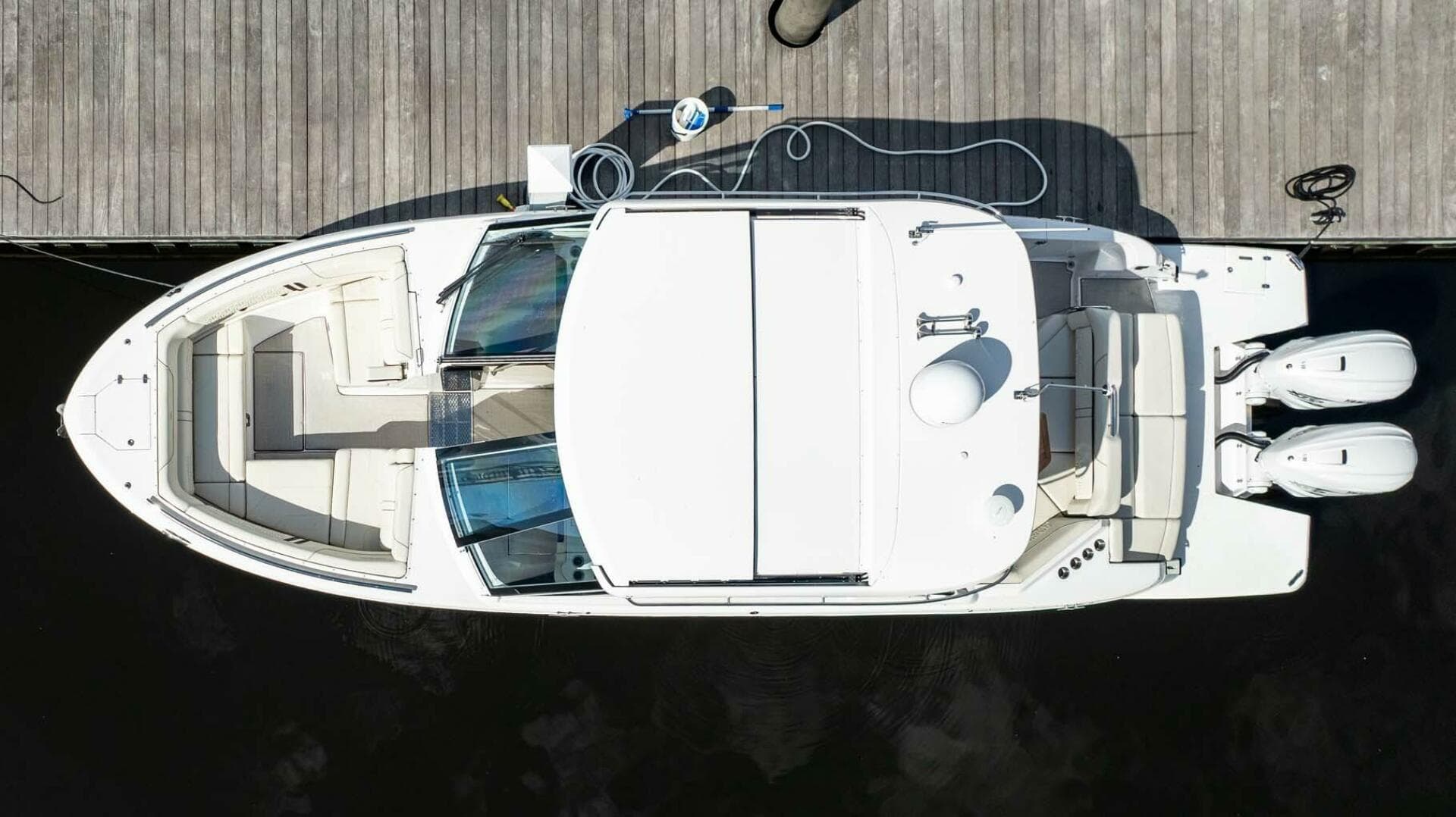 2022 Regal LX 36 — photo 42