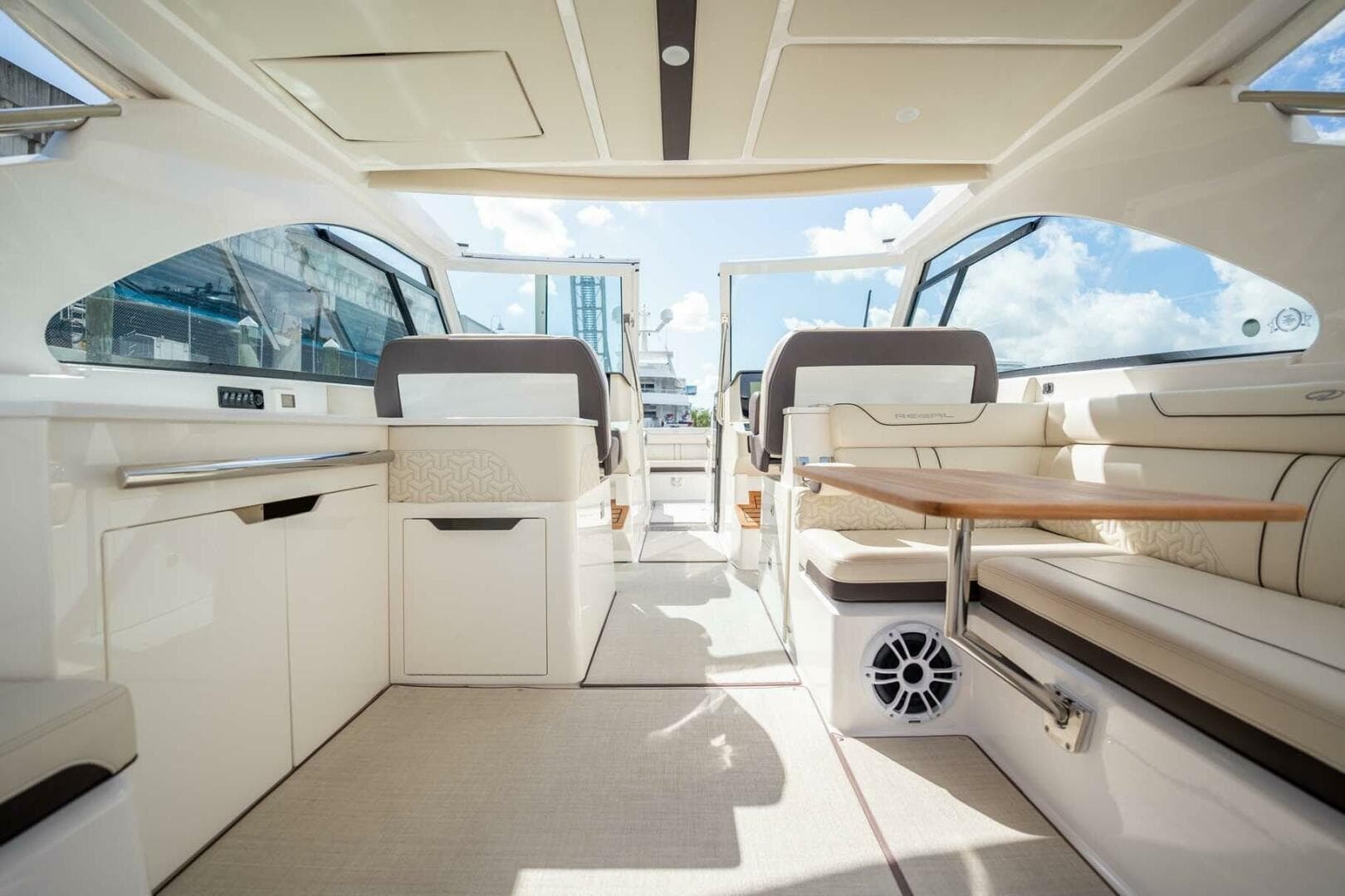 2022 Regal LX 36 — photo 21