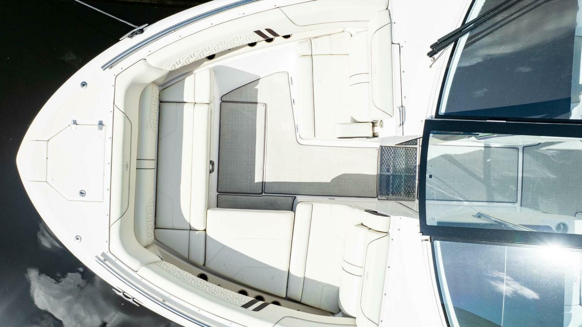 2022 Regal LX 36 — photo 39