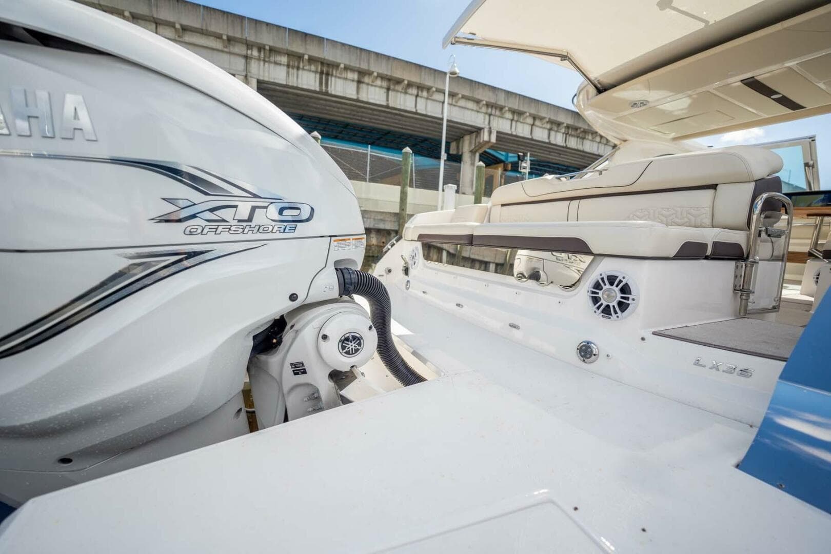 2022 Regal LX 36 — photo 37