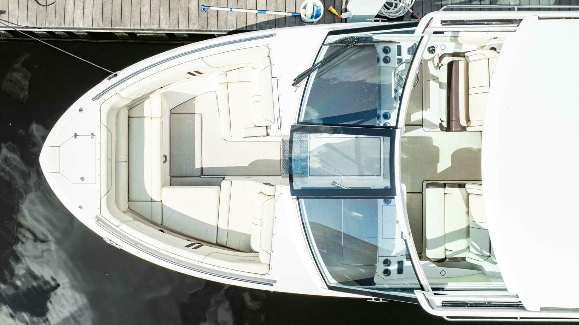 2022 Regal LX 36 — photo 38