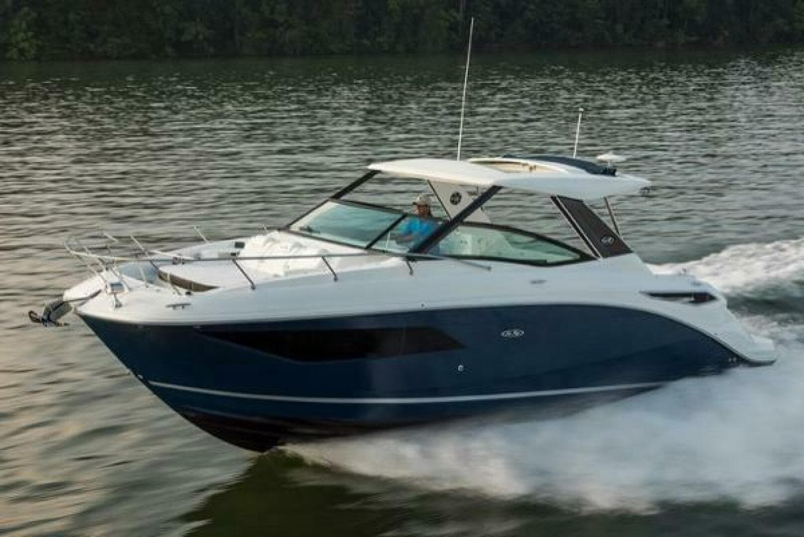 2019 Sea Ray 320 Sundancer — photo 47