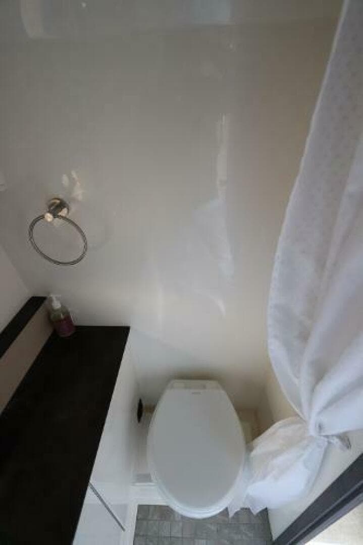 2019 Sea Ray 320 Sundancer — photo 42