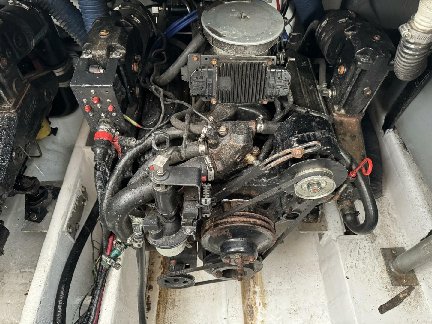 1998 Chris-Craft 320 Express Cruiser — photo 32