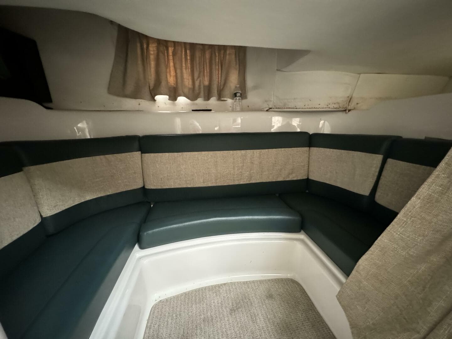 1998 Chris-Craft 320 Express Cruiser — photo 20