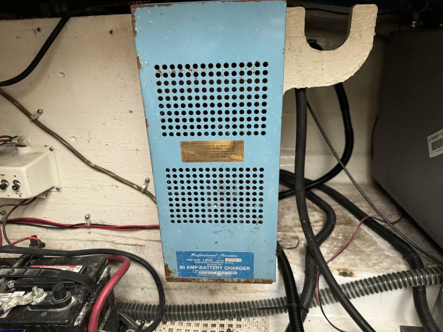 1998 Chris-Craft 320 Express Cruiser — photo 33