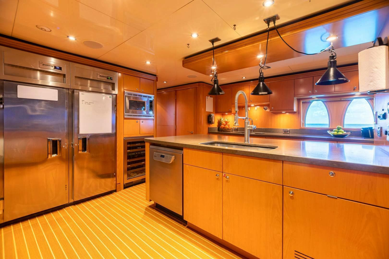2011 Trinity Yachts Trinity 164 — photo 13