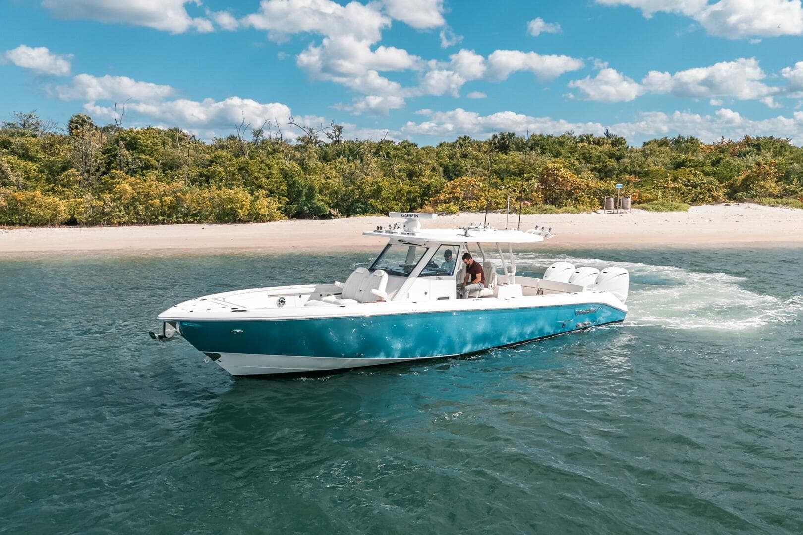 2022 Everglades 395 CC — photo 2