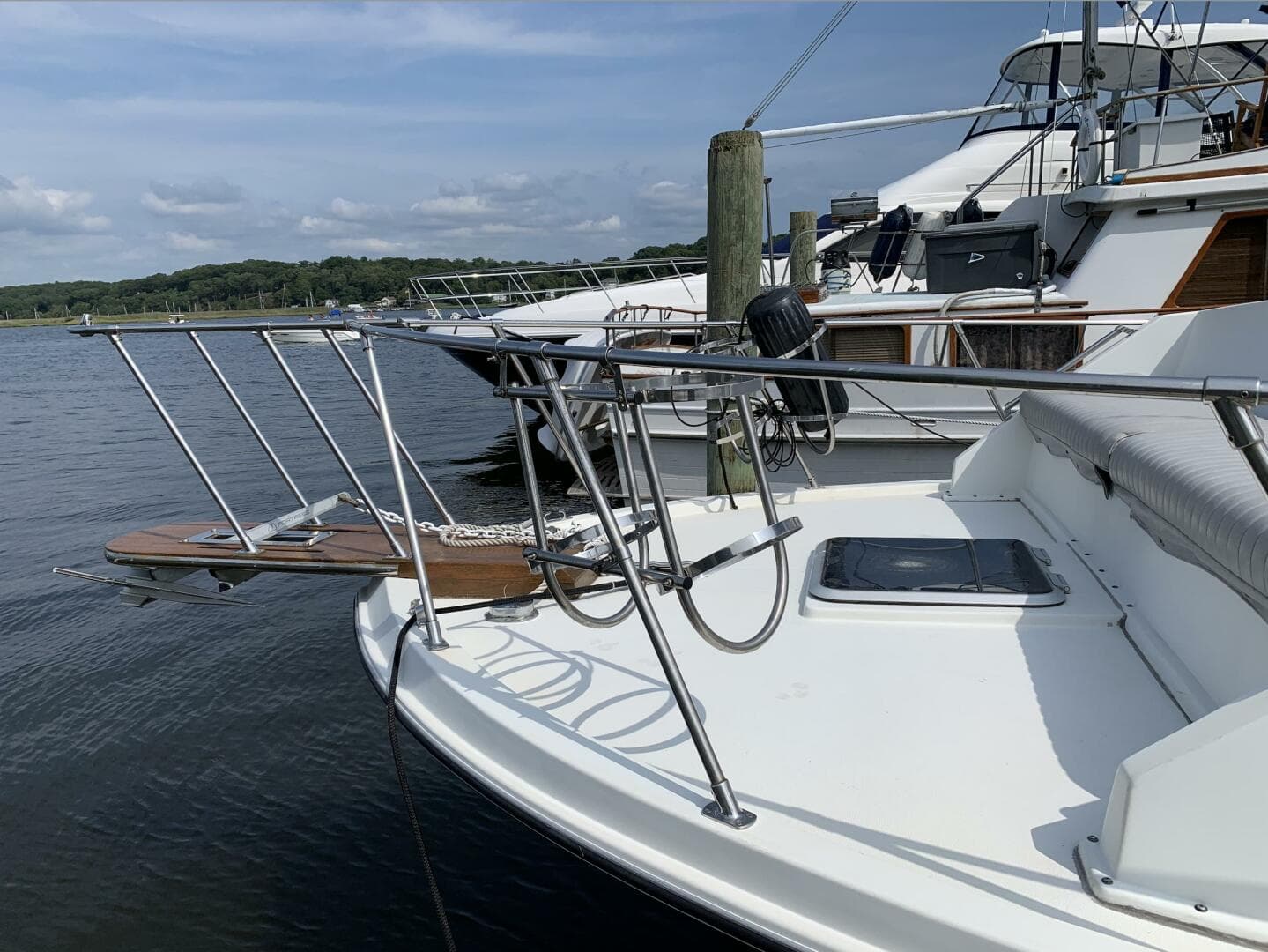 1984 Carver Mariner — photo 6