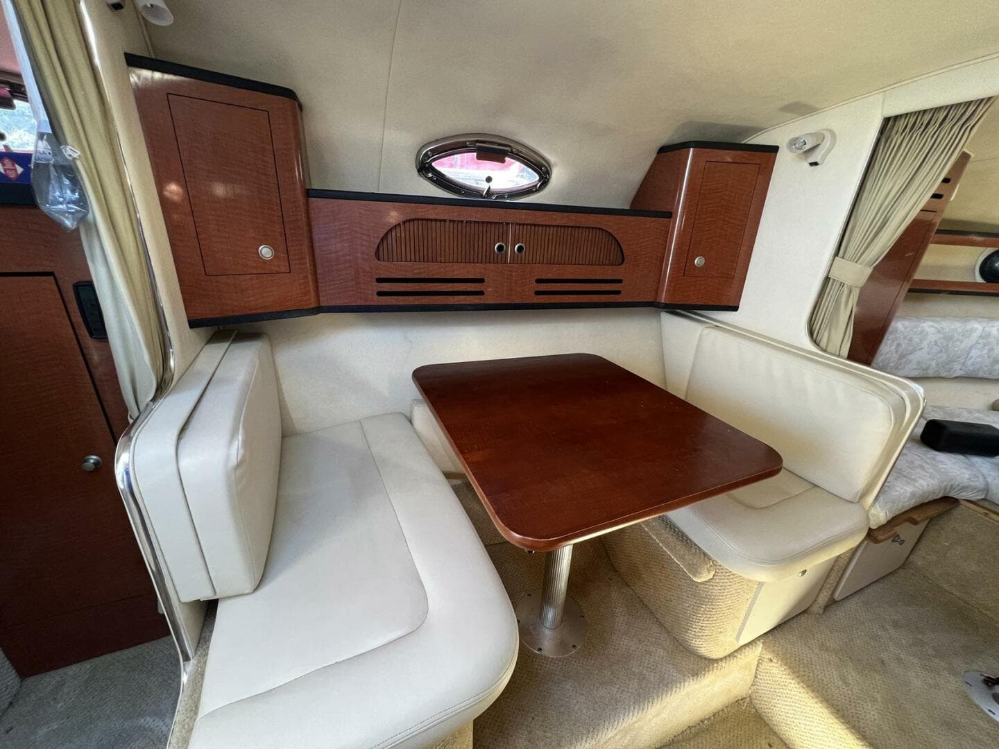 2005 Sea Ray 280 Sundancer — photo 19