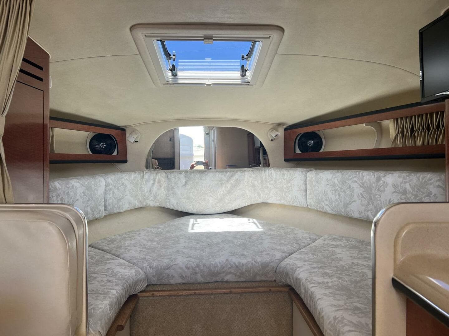 2005 Sea Ray 280 Sundancer — photo 16