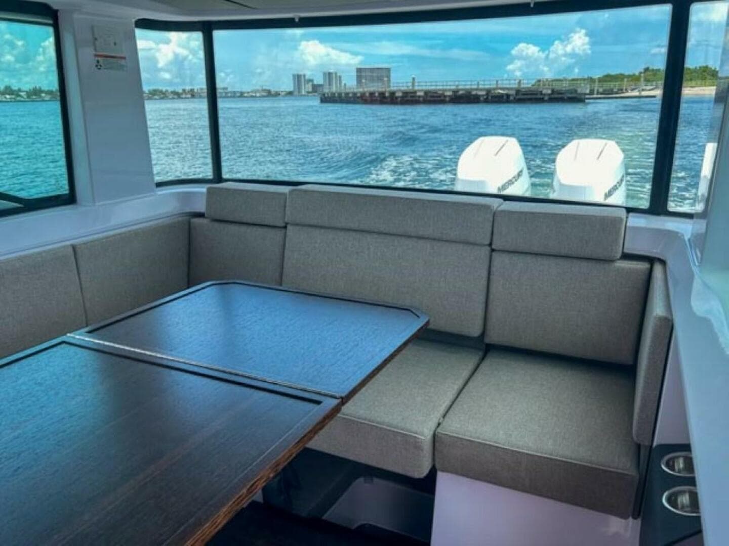 2024 Axopar 37 XC Cross Cabin — photo 22