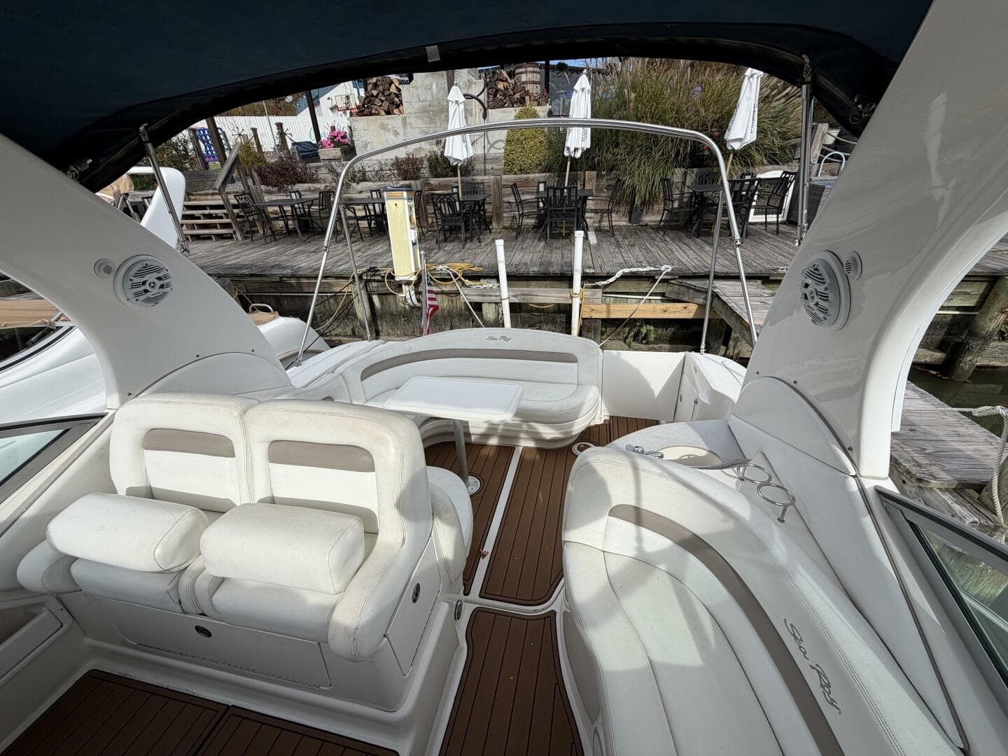 2005 Sea Ray 320 Sundancer — photo 14