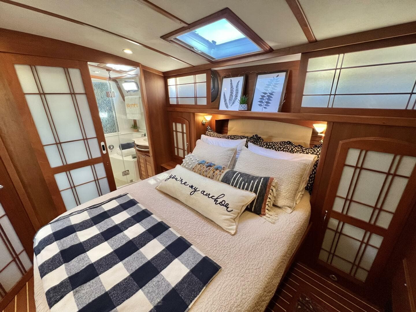 2017 Sabre 48 Salon Express — photo 36