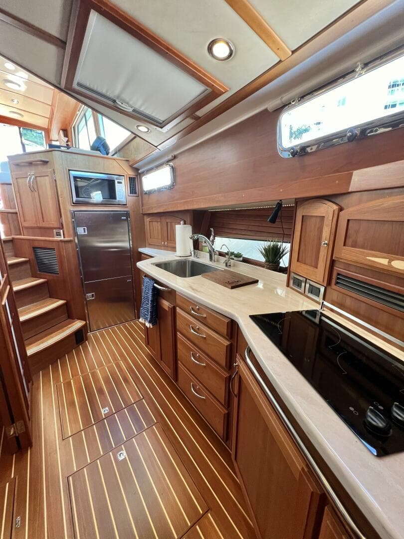 2017 Sabre 48 Salon Express — photo 23