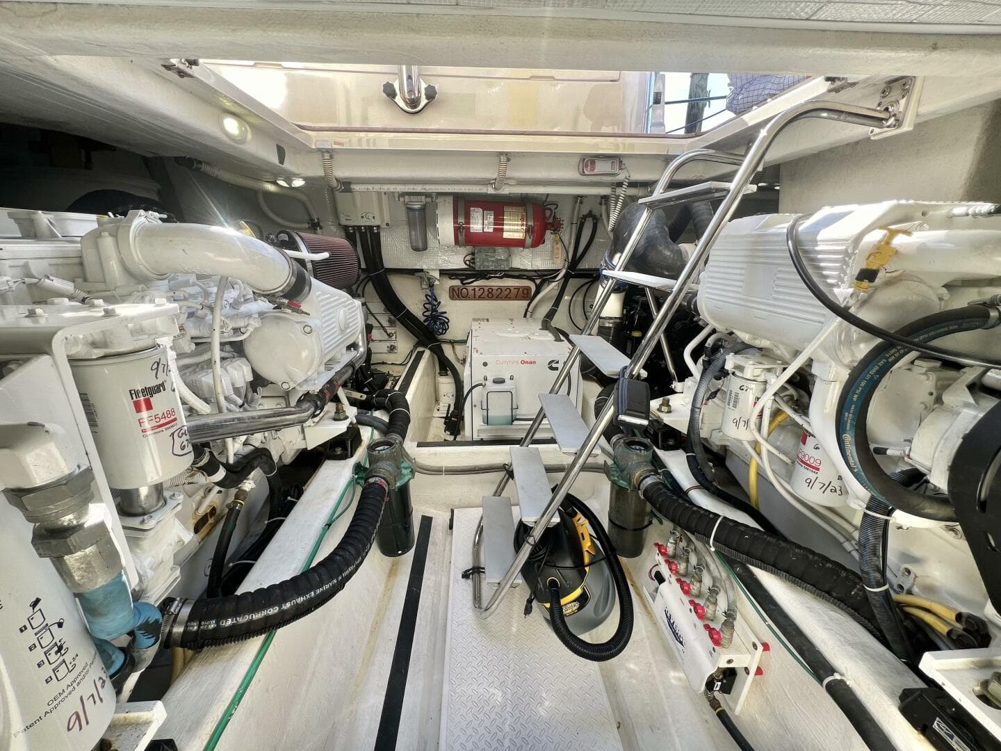 2017 Sabre 48 Salon Express — photo 47